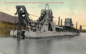 DREDGE AT WORK SCOOPING UP MID FROM BOTTOM PANAMA CANAL POSTCARD 1916