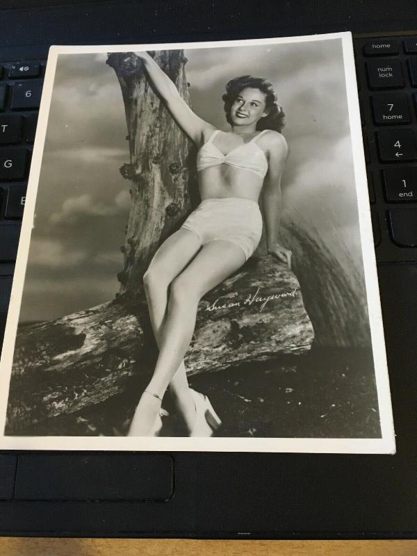 Vintage Actress Bathing Beauty Susan Hayward photo Postcard 5-1/2x7