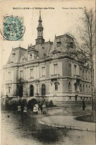 CPA DOULLENS Hotel de Ville (19068)