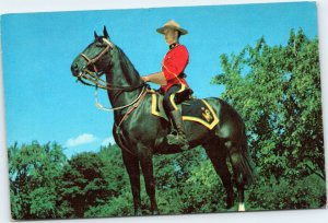 postcard Royal Canadian Mounted Police - Horseback
