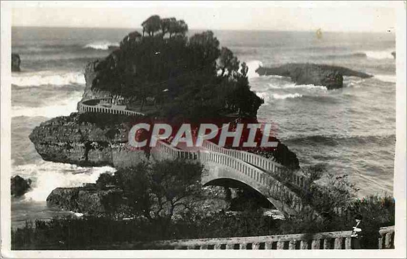 Postcard Modern Rock Biarritz Basta