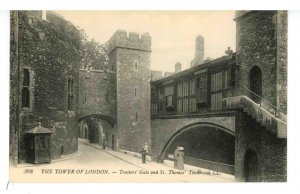 UK - England, London. Tower of London, Traitor's Gate & St Thomas' Tower