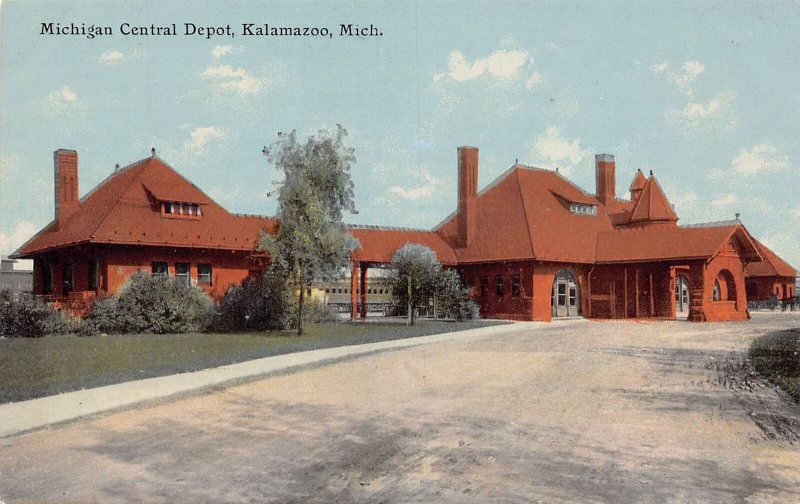 J82/ Kalamazoo Michigan Postcard c1910 Michigan Central Railroad Depot 142