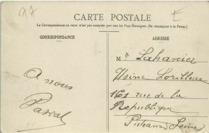 CPA Chateau Landon Place du Marche FRANCE (1100830)