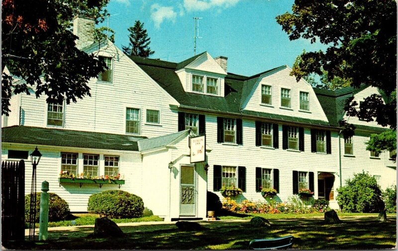 Dublin Inn Ludlow Vermont Streetview Historic Landmark Chrome WOB Postcard 