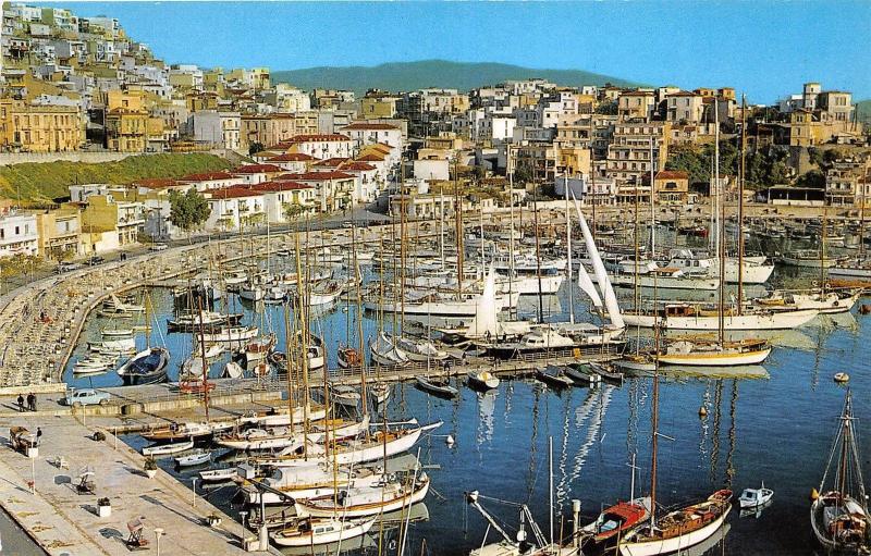 BR3368 Tourkolimano Pictresque harbour and Yachting centre ship bateaux  greece