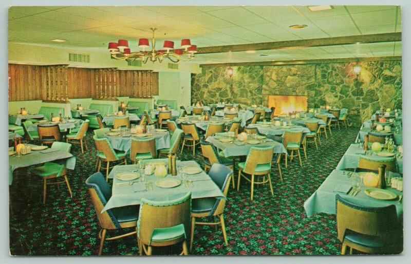 Flagstaff Arizona~Holiday Inn~Heated Pool~Superb Dining~Interior View~c1960 PC 