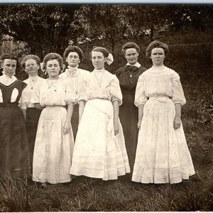 c1910s Lovely Group Pretty Women Outdoor RPPC Edwardian Hair Real Photo PC A140