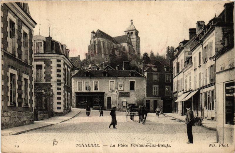 CPA TONNERRE - La Place Fontaine.aux-Boeuf (656950)