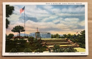 VINTAGE POSTCARD UNUSED - GRAVE OF BUFFALO BILL, LOOKOUT MOUNTAIN, COLORADO