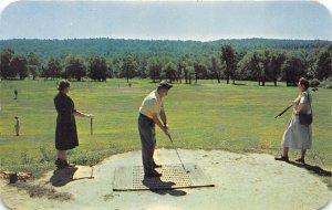 Bushkill Pennsylvania 1960s Postcard Golf Course At Peters House Golfer GOLF