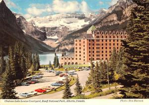 Chateau Lake Louise Courtyard - 