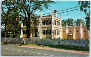 Postcard - The Famous Wedding Cake House - Kennebunk, Maine