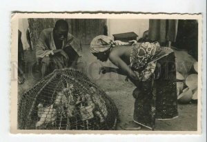 438901 AFRICA Ivory Coast Purchase of poulters Vintage photo postcard