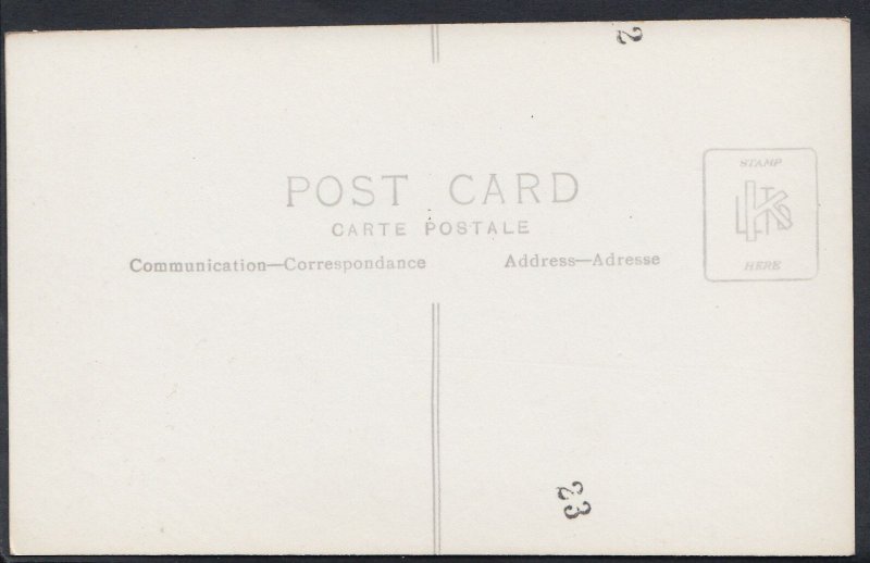 Royalty Postcard - Buckingham Palace Showing State Coach   MB1454