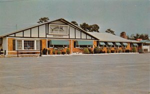 Dennisport, Massachusetts, The Beachcomber Dinner House, AA363-13