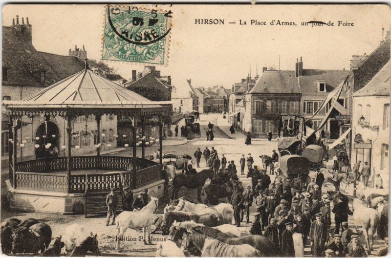 CPA HIRSON La Place d'Armes (155624)