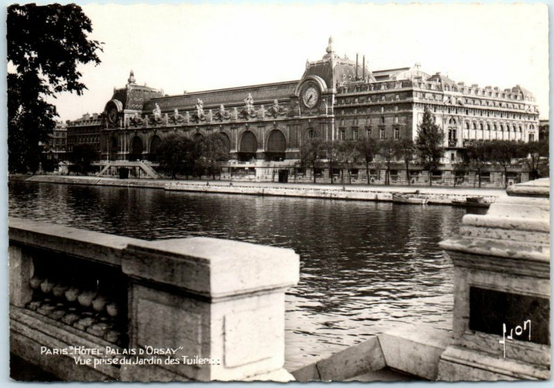 M-23463 Hôtel d'Orsay view from Jardin Des Tuileries Paris France