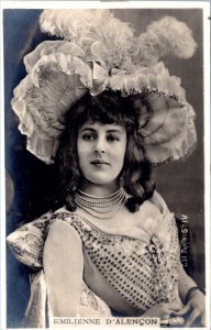 Postcard  France Belle Epoque era actress Emilienne D'Alencon