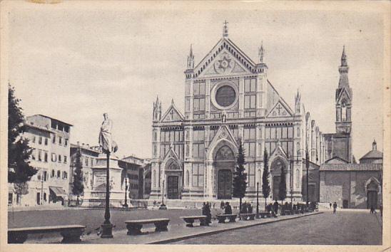 Italy Firenze Basilica di San Croce e Statua di Dante