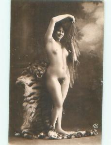 c1910 Risque NUDE ITALIAN GIRL POSING AT STUDIO IN ITALY AB7263