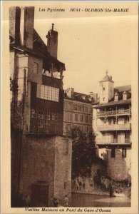 CPA OLORON-SAINTE-MARIE Vieilles Maisons au Pont du Gave d'Ossau (1163467)