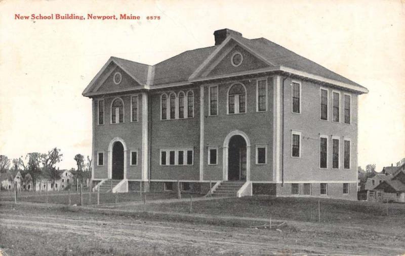 Newport Maine New School Building Street View Antique Postcard K93965