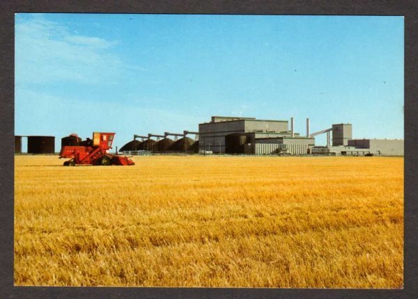 SK Potash Farming Tractors Farm Saskatchewan Canada Carte Postale Postcard