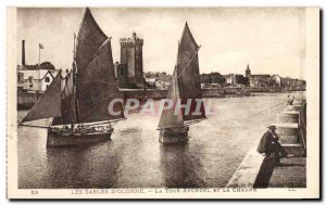 Old Postcard The fishing boat Sables d & # 39Olonne The Arundel Tower and Thatch