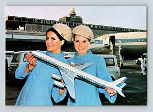 Aviation Postcard Icelandic Airlines Loftleidir DC 8 Stewardess Plane Model B9