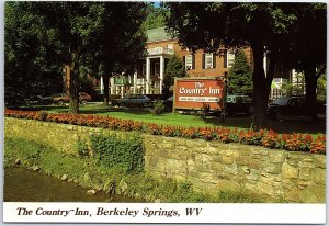 VINTAGE CONTINENTAL SIZE POSTCARD THE COUNTRY INN BERKELEY SPRINGS WEST VIRGINIA