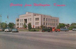 Sumner County Court House Wellington KS 1950s Autos Pick Up Trucks postcard H167 