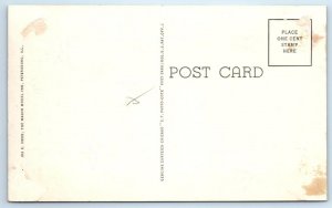 2 Postcards NEW SALEM, Illinois IL~ Interior/Exterior BERRY LINCOLN STORE c1940s