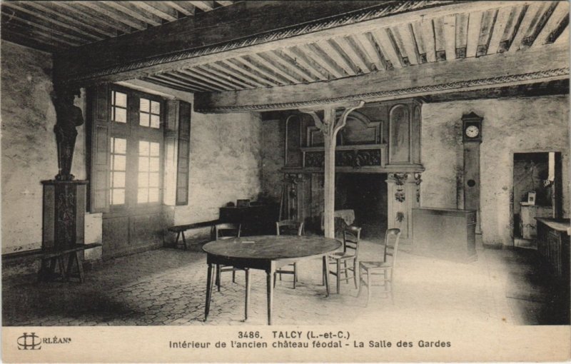 CPA TALCY - Interieur de l'ancien Chateau feodal - La Salle des Gardes (127785)