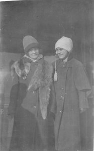 J5/ Blockton Iowa RPPC Postcard c1910 Animal Fur Women Coats 74