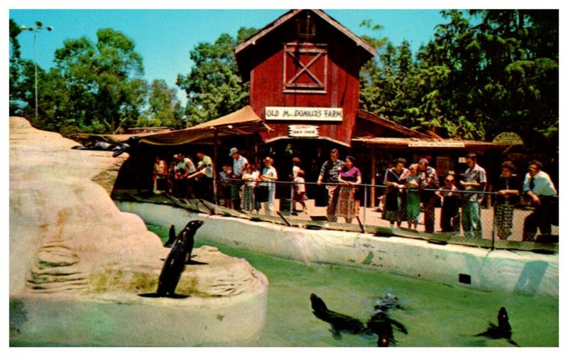 California  Knott's Berry Ghost Town Seal Pool , Old MacDonald's Farm