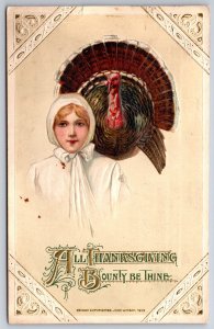 Schmucker Thanksgiving Calligraphy~Pilgrim Lady Blonde~Turkey Over Shoulder~1913