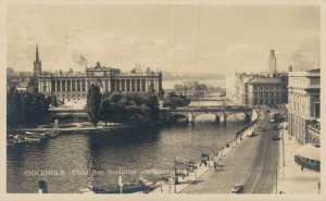 Sweden Stockholm Utsikt over Norrström och Riksdagshuset RPPC 06.84