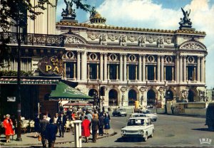 France Paris L'Opera et le Cafe de la Paix