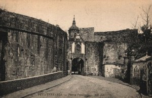 Spain Fuenterrabia Puerta Principal Hondarribia Vintage Postcard B92