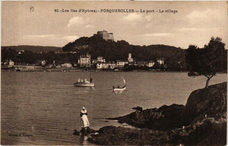 CPA PORQUEROLLES Le port-Le Village (411097)