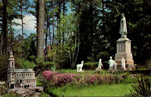 Alabama Cullman Ave Maria Grotto Our Lady Of Fatima Group With Basilica In Fo...