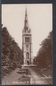 Northamptonshire Postcard - Parish Church, West Front, Kettering  RS10427