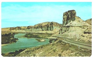 TOLL GATE & PALISADES ALONG GREEN RIVER,WYOMING.VTG POSTCARD*B11 