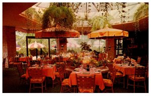 Illinois Skokie  Tower Garden Restaurant , Dining room