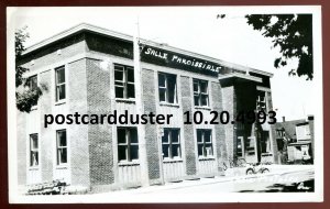 h3930 - TROIS PISTOLES Quebec 1940s Salle Paroissiale. Real Photo Postcard