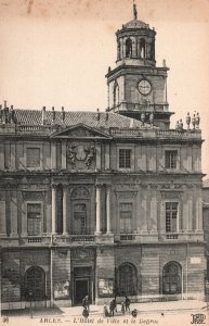 Vintage Postcard L'Hotel De Ville Et Le Historic Building Belfroi Arles France