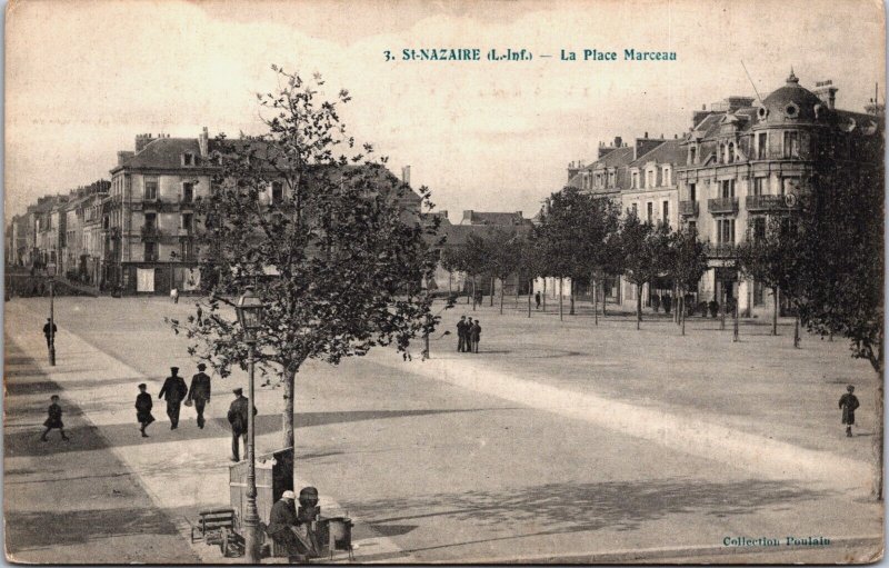 France Saint-Nazaire La Place Marceau Vintage Postcard C162