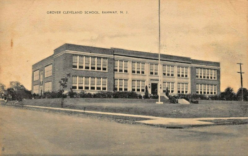 RAHWAY NEW JERSEY~GROVER CLEVELAND SCHOOL~MAYROSE 1940s PHOTO  POSTCARD 