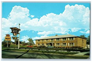 Waukegan Illinois IL Postcard Roberts Roost Motel Building Exterior 1960 Vintage